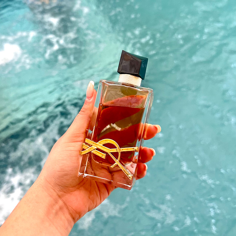 ادکلن زنانه لیبر ایوسن لورن